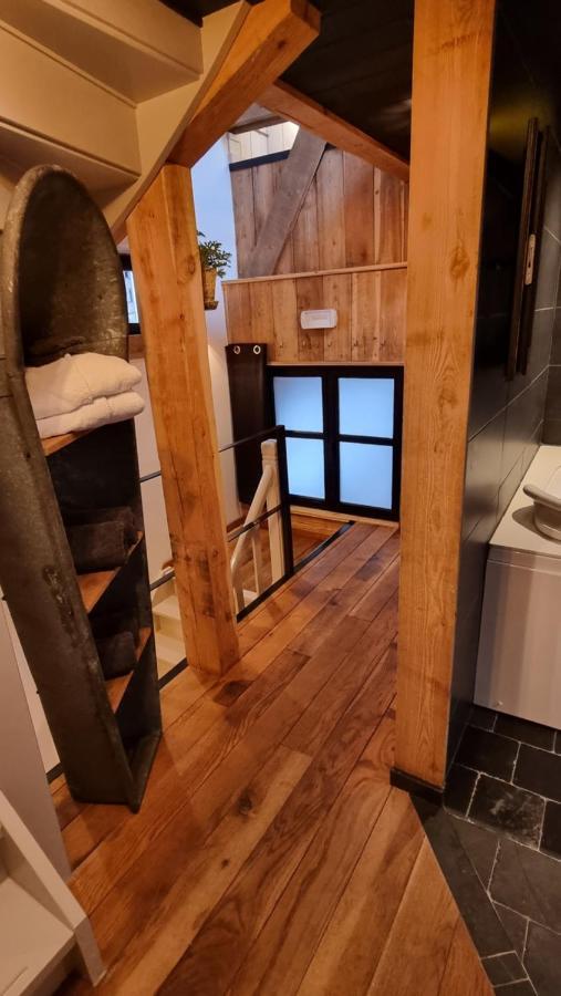 Een Vleugje Wellness In De Voerstreek - Bed & Brocante Onder De Poort フーレン エクステリア 写真