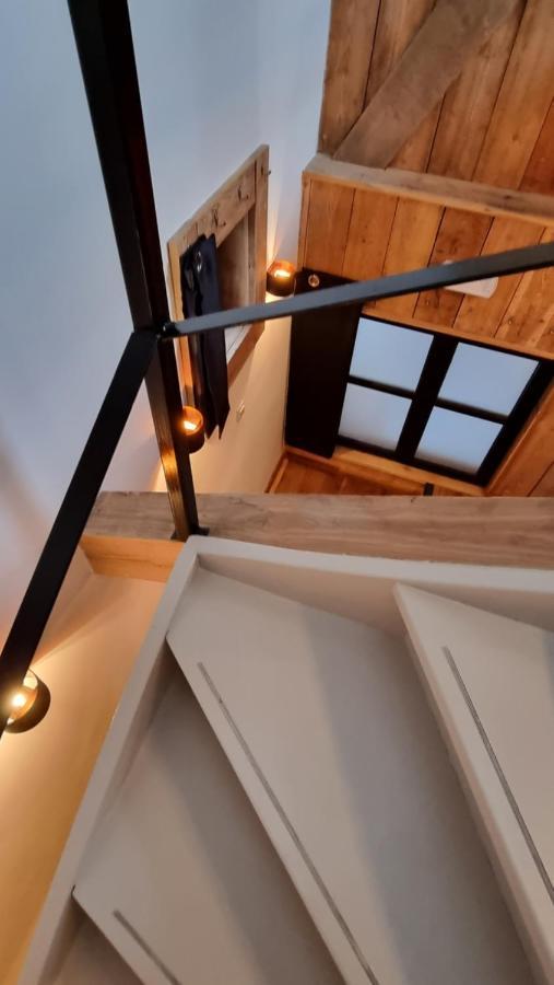 Een Vleugje Wellness In De Voerstreek - Bed & Brocante Onder De Poort フーレン エクステリア 写真
